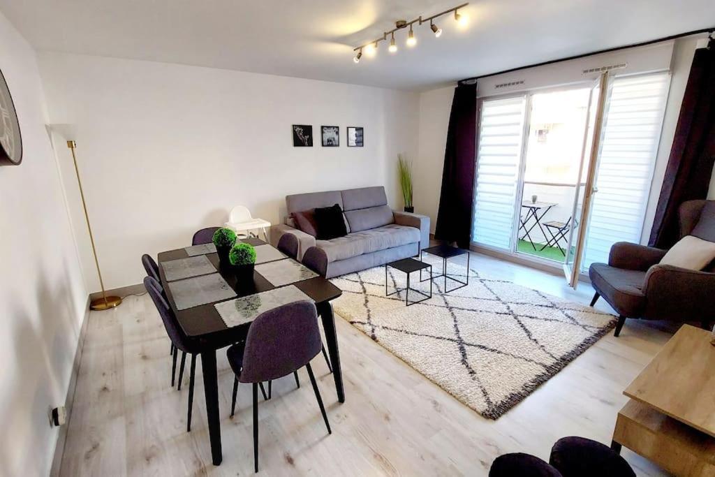 Cosy Home 2, 2 Chambres, 6 Personnes, 3 Min Gare, Parking Cergy Eksteriør billede