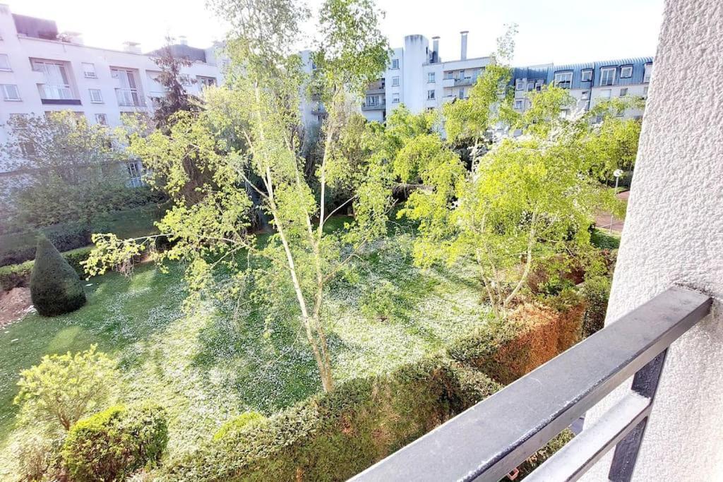 Cosy Home 2, 2 Chambres, 6 Personnes, 3 Min Gare, Parking Cergy Eksteriør billede