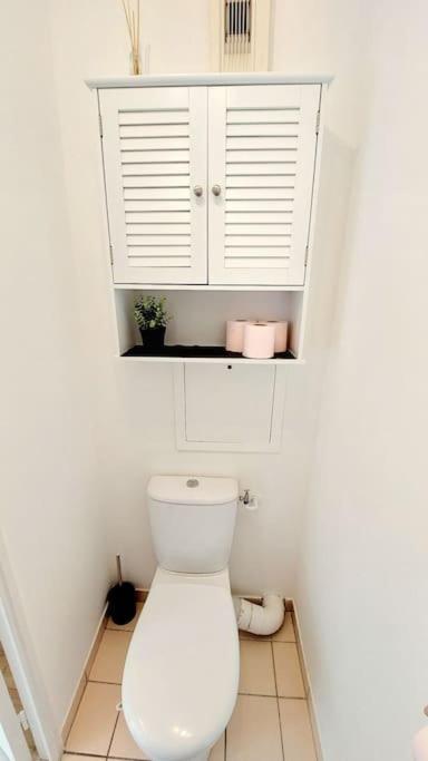Cosy Home 2, 2 Chambres, 6 Personnes, 3 Min Gare, Parking Cergy Eksteriør billede