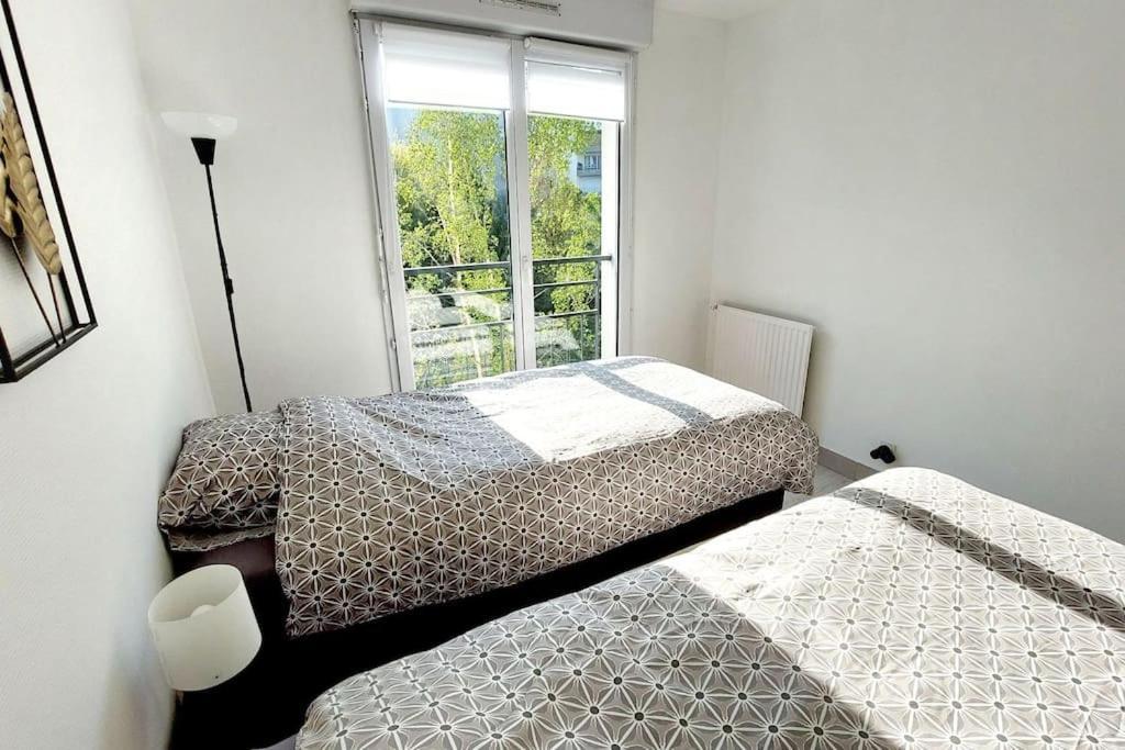 Cosy Home 2, 2 Chambres, 6 Personnes, 3 Min Gare, Parking Cergy Eksteriør billede