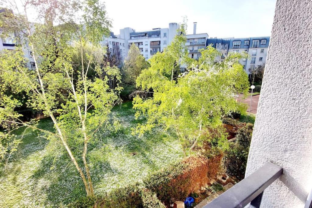 Cosy Home 2, 2 Chambres, 6 Personnes, 3 Min Gare, Parking Cergy Eksteriør billede