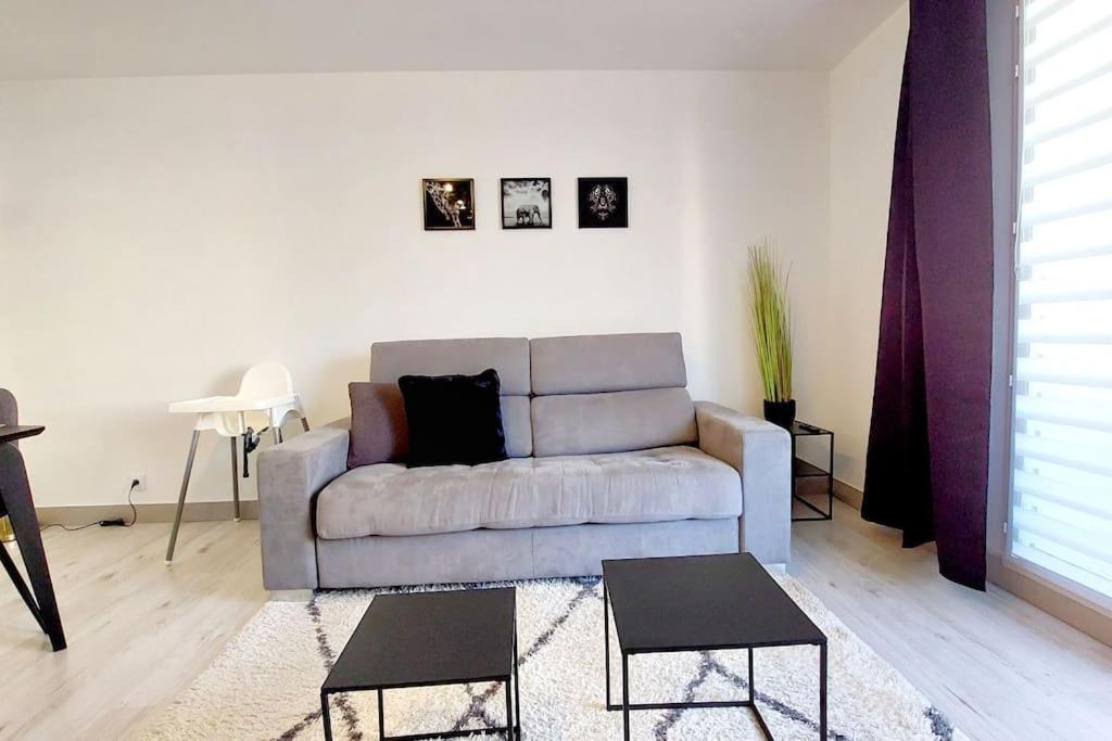 Cosy Home 2, 2 Chambres, 6 Personnes, 3 Min Gare, Parking Cergy Eksteriør billede